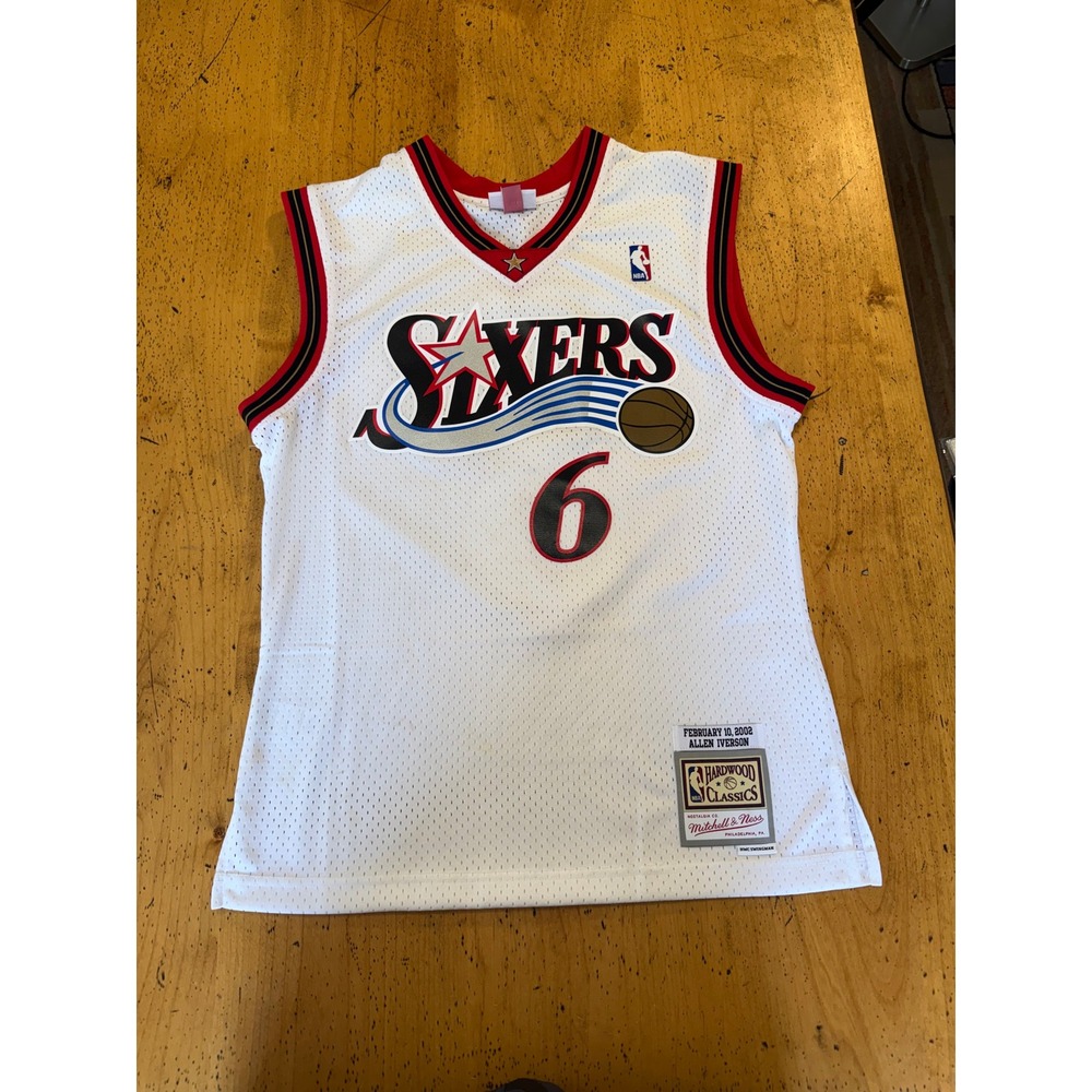 Mitchell & Ness Swingman Size M Allen Iverson 76ers 2002 Hardwood Classics